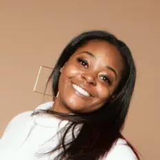 收听 Amber J、观看音乐视频、阅读小传、查看巡演日期等 ！