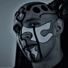 聆聽 SayersTheArtist、觀看音樂影片、閱讀小傳、查看巡演日期等！