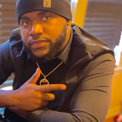 Listen to MU Jizzle, watch music videos, read bio, see tour dates & more!