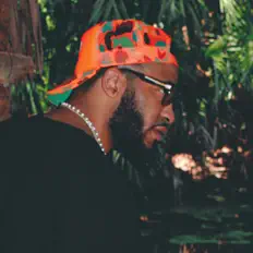 聆聽 FearlessYoungin、觀看音樂影片、閱讀小傳、查看巡演日期等！