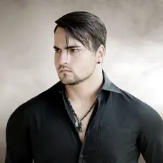 Écoutez Chris Lavalle, regardez des vidéoclips, lisez la biographie, consultez les dates de tournée et plus encore !