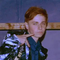 Poslechněte si interpreta delacks., sledujte hudební videa, přečtěte si životopis, podívejte se na data turné a další informace.