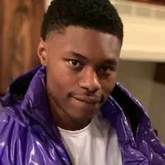 Poslechněte si interpreta Treskiii, sledujte hudební videa, přečtěte si životopis, podívejte se na data turné a další informace.