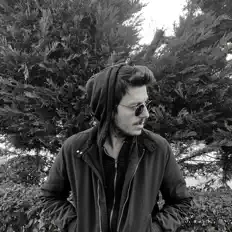 Ahmet Yilmazを聴いたり、ミュージックビデオを鑑賞したり、経歴やツアー日程などを確認したりしましょう！