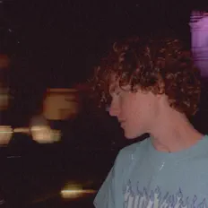 Lul Kane dinle, müzik videolarını izle, biyografisini oku, tur tarihlerini ve daha fazlasını gör!