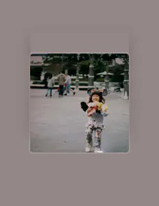 Poslechněte si interpreta Susie Derkins, sledujte hudební videa, přečtěte si životopis, podívejte se na data turné a další informace.