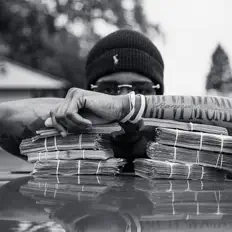 Poslechněte si interpreta 10K EEZY, sledujte hudební videa, přečtěte si životopis, podívejte se na data turné a další informace.