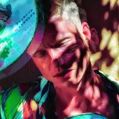 Escucha a Acid James, mira videos musicales, lee su biografía, consulta las fechas de las gira y más.