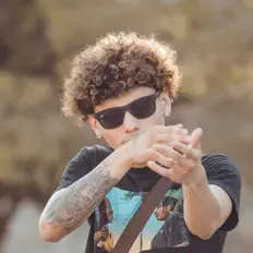 Polo Juggz सुनें, म्यूज़िक वीडियो देखें, बायो पढ़ें, दौरे की तारीखें और बहुत कुछ देखें!