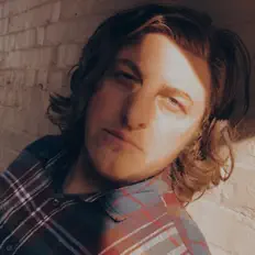 Luister naar Kristian Phillip Valentino, bekijk muziekvideo's, lees de bio, bekijk de tourdata, en meer!