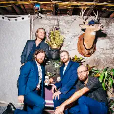 The Indigo सुनें, म्यूज़िक वीडियो देखें, बायो पढ़ें, दौरे की तारीखें और बहुत कुछ देखें!