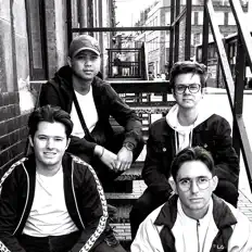 聆聽 RAMES、觀看音樂影片、閱讀小傳、查看巡演日期等！