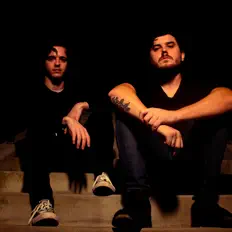 Écoutez Luol Sindor, regardez des vidéoclips, lisez la biographie, consultez les dates de tournée et plus encore !