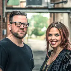 Dengarkan John and Joslyn Brockman, tonton video musik, baca bio, lihat tanggal tur & lainnya!