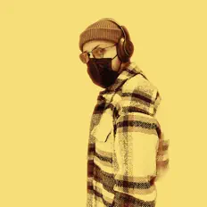 聆聽 Deekey、觀看音樂影片、閱讀小傳、查看巡演日期等！