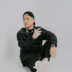 收听 DAEGUN、观看音乐视频、阅读小传、查看巡演日期等 ！