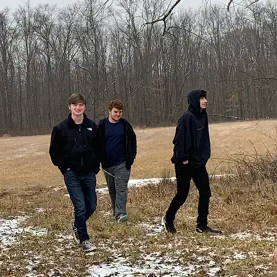 Poslechněte si interpreta Wavelength, sledujte hudební videa, přečtěte si životopis, podívejte se na data turné a další informace.