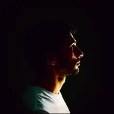 Ascolta Elia, guarda video musicali, leggi la biografia, vedi le date del tour & altro!