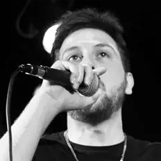 Listen to Quinto Erre, watch music videos, read bio, see tour dates & more!