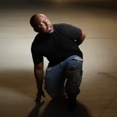 聆聽 DeNard Kendricks、觀看音樂影片、閱讀小傳、查看巡演日期等！