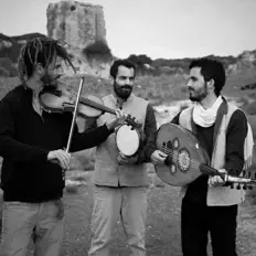 Sumak Trio: песни, клипы, биография, даты выступлений и многое другое.