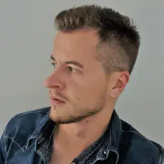 Poslechněte si interpreta Altara, sledujte hudební videa, přečtěte si životopis, podívejte se na data turné a další informace.