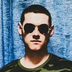 Escucha a Alex Mat, mira videos musicales, lee su biografía, consulta las fechas de las gira y más.