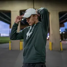 收听 Keenan Maycroft、观看音乐视频、阅读小传、查看巡演日期等 ！