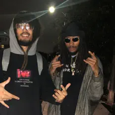 Posłuchaj wykonawcy Yung Xela, obejrzyj teledyski, przeczytaj biografię, zobacz daty tras koncertowych i nie tylko!