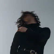 Ouve whatshisface, vê vídeos de música, lê a biografia, vê as datas da digressão e muito mais!