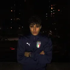 Escucha a Pigna, mira vídeos musicales, lee la biografía, consulta fechas de giras y mucho más.