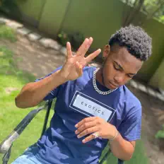 Vahd Warfareを聴いたり、ミュージックビデオを鑑賞したり、経歴やツアー日程などを確認したりしましょう！