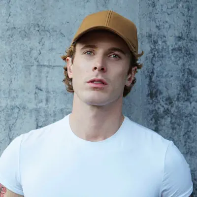 Listen to Red Farrow, watch music videos, read bio, see tour dates & more!
