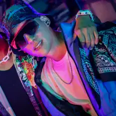 收听 J Man、观看音乐视频、阅读小传、查看巡演日期等 ！