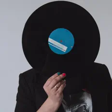 Escucha a tanyagreenwitch, mira vídeos musicales, lee la biografía, consulta fechas de giras y mucho más.