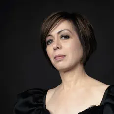 收听 Isabel Fèlix、观看音乐视频、阅读小传、查看巡演日期等 ！