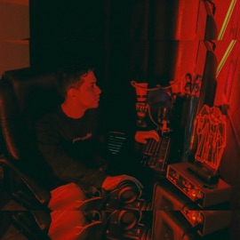 Game (feat. Trxntin) Moralles