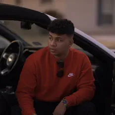 收听 Michael Laroy、观看音乐视频、阅读小传、查看巡演日期等 ！