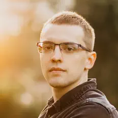 Posłuchaj wykonawcy Stark's Pond, obejrzyj teledyski, przeczytaj biografię, zobacz daty tras koncertowych i nie tylko!