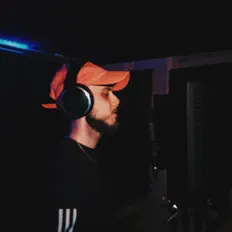 JAVI: песни, клипы, биография, даты выступлений и многое другое.