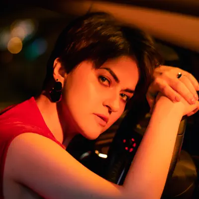 Escucha a Efna, mira videos musicales, lee su biografía, consulta las fechas de las gira y más.