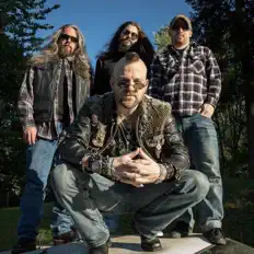 Dead Rebel Saintsを聴いたり、ミュージックビデオを鑑賞したり、経歴やツアー日程などを確認したりしましょう！