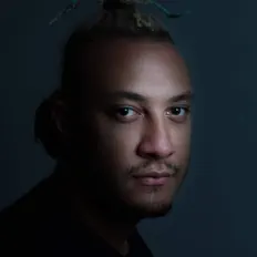 Écoutez Moonlair, regardez des vidéoclips, lisez la biographie, consultez les dates de tournée et plus encore !