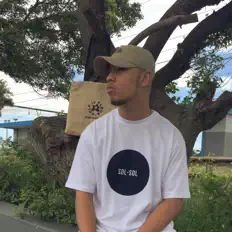 Yung Baidを聴いたり、ミュージックビデオを鑑賞したり、経歴やツアー日程などを確認したりしましょう！