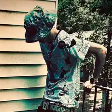 Lilmancxmm: песни, клипы, биография, даты выступлений и многое другое.