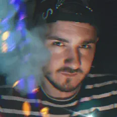 Emrano을(를) 듣고, 뮤직 비디오를 보고, 약력을 읽고, 투어 일정 등을 확인하세요!