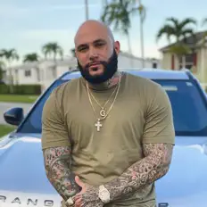 Ouve Bandz, vê vídeos de música, lê a biografia, vê as datas da digressão e muito mais!