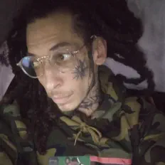 Listen to Snoe With The E, watch music videos, read bio, see tour dates & more!