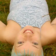 Escucha a Jessamine Grace, mira videos musicales, lee su biografía, consulta las fechas de las gira y más.