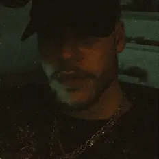Listen to UhNiclas, watch music videos, read bio, see tour dates & more!